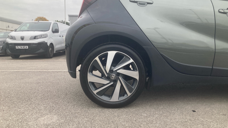 Toyota Aygo X 1.0 VVT-i Edge 5dr Petrol Hatchback